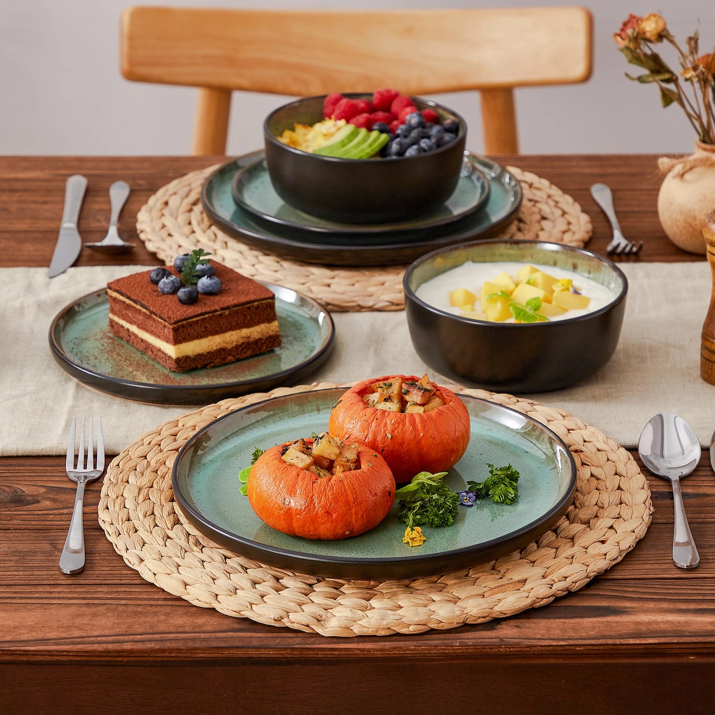 Vancasso AMBER Ceramic Dinnerware Set – Stone Black with Color Interior, 12 or 16 Piece